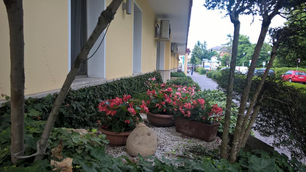 Hotel Terme Belvedere Abano Terme Exteriör bild